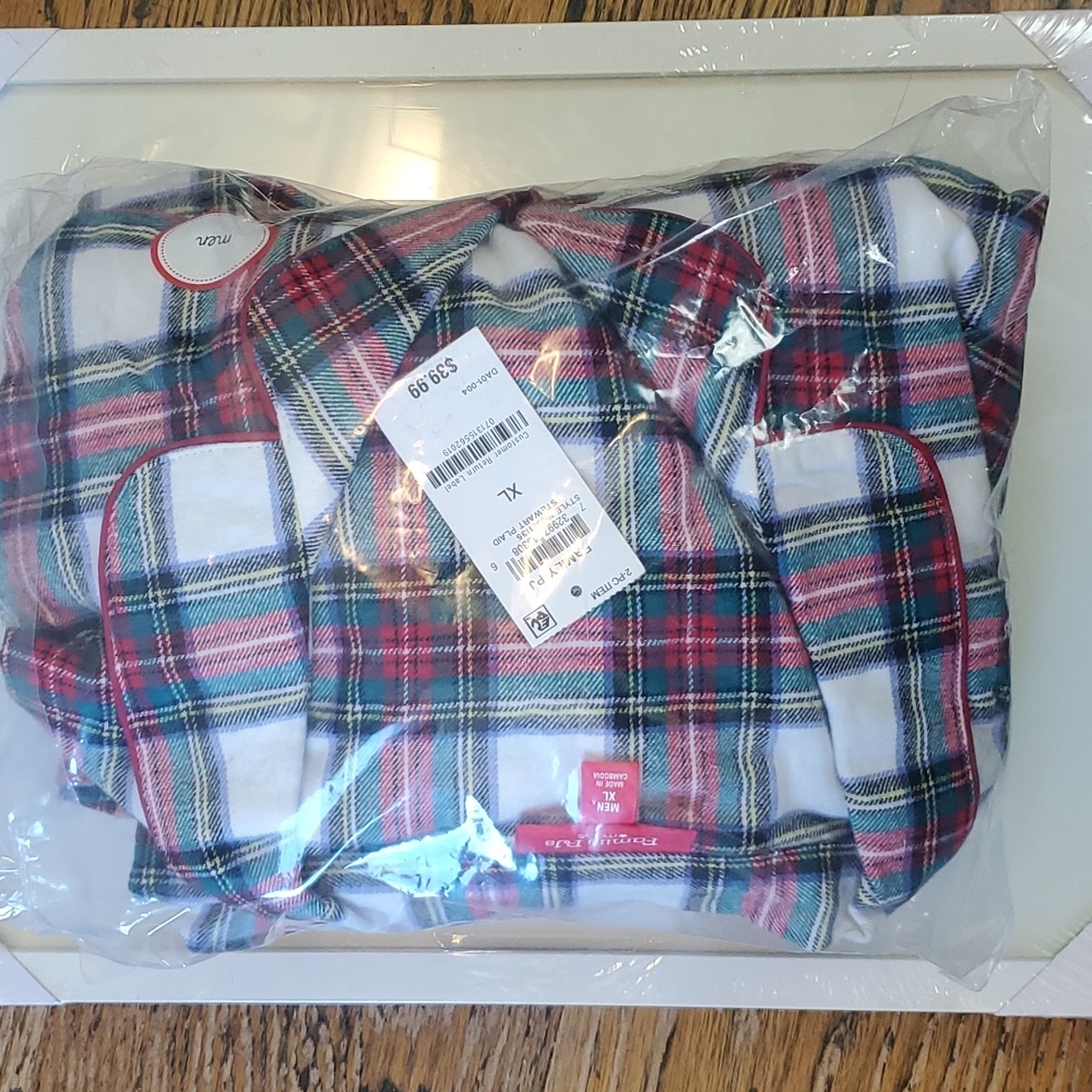 Men's plaid pajama set by Family PJs for Christmas in Stewart plaid pattern - Picture 5 of 9